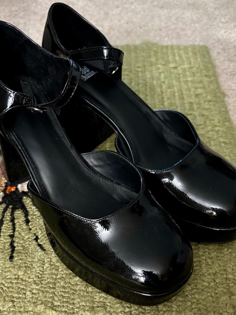 Black Patent Platform Mary Jane Heels 90s/Y2K